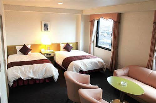 Hotel Verfort Hyuga Exterior photo